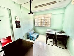 Ang Mo Kio Avenue 10 (D20), Retail #570927321
